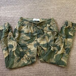 Hollister drawstring joggers Medium camouflage